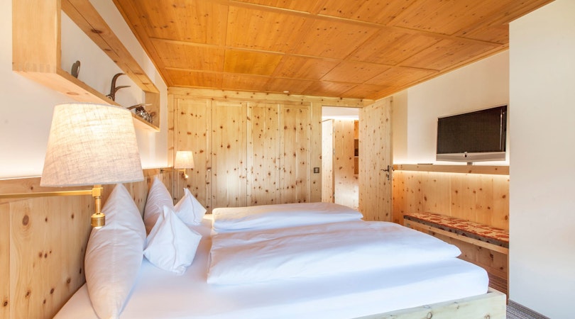 Swiss pine suite